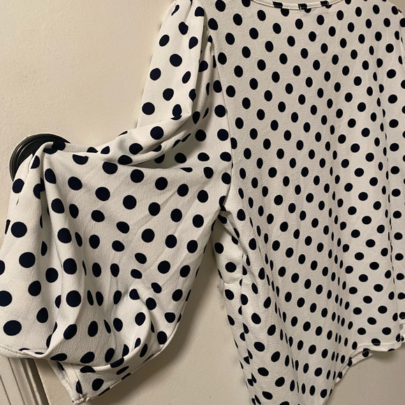 Green Envelope Polka Dot Blouse - Picture 4 of 5